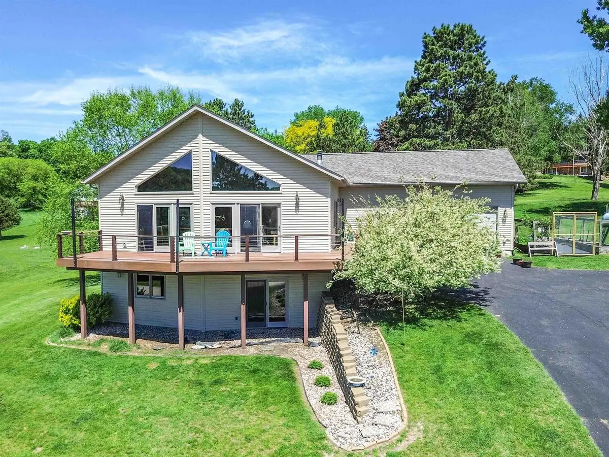 E2392 Black Forest Drive, La Valle, WI 53941 - #1