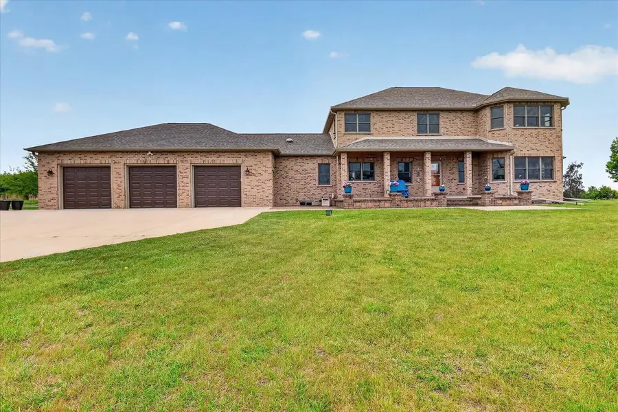 W6383 Hackbarth Road, Fort Atkinson, WI 53538 - #2