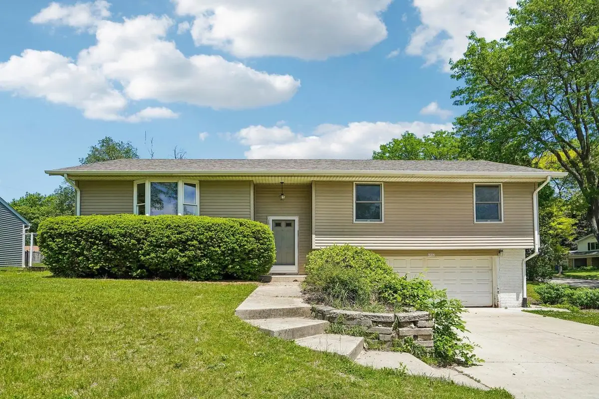 6902 Donna Drive, Middleton, WI 53562 - #1