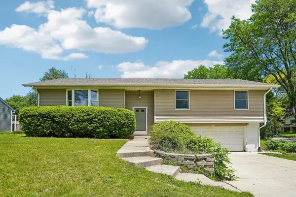 6902 Donna Drive, Middleton, WI 53562