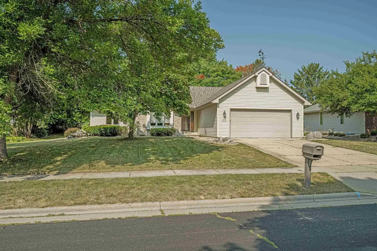 5602 CHESTNUT Lane, McFarland, WI 53558 - #1