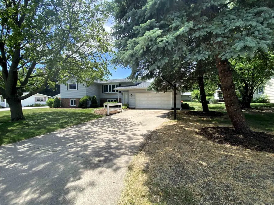 210 Avalon Road, Columbus, WI 53925 - #3