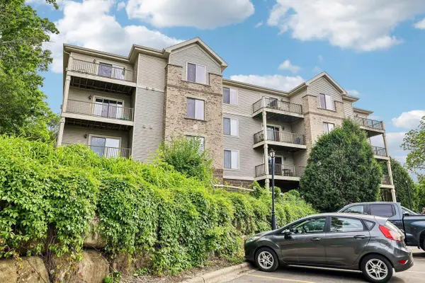 7203 Mid Town Road #212, Madison, WI 53719