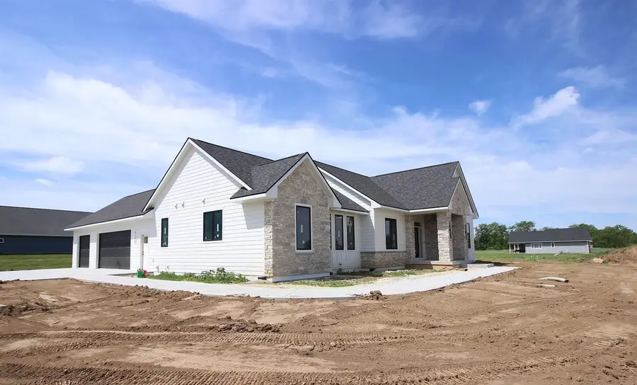 5143 N Brownwood Drive, Janesville, WI 53545 - #2