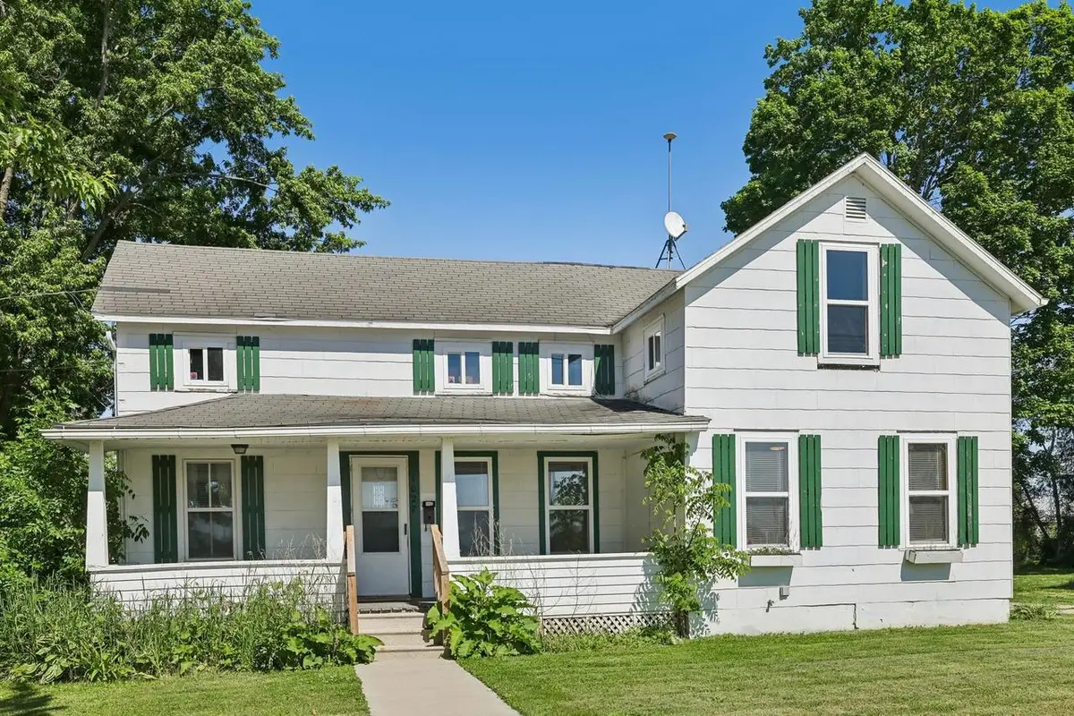 1027 Farnham Street, Columbus, WI 53925 - #1