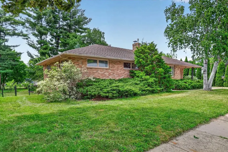 225 N Cairo Avenue, Jefferson, WI 53549 - #2