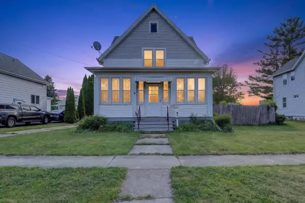 414 N Monroe Street, Watertown, WI 53098