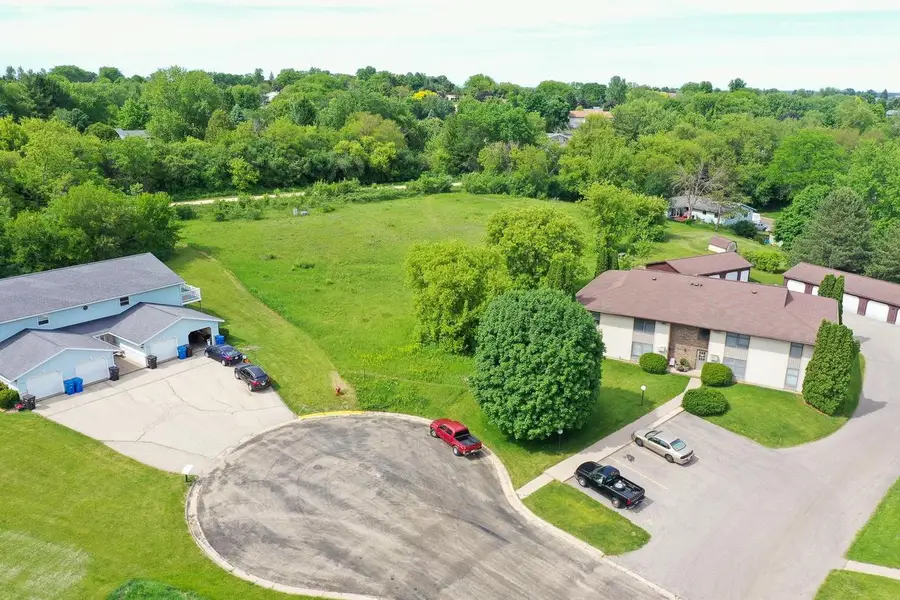 1322 Field Court, Mount Horeb, WI 53572 - #2
