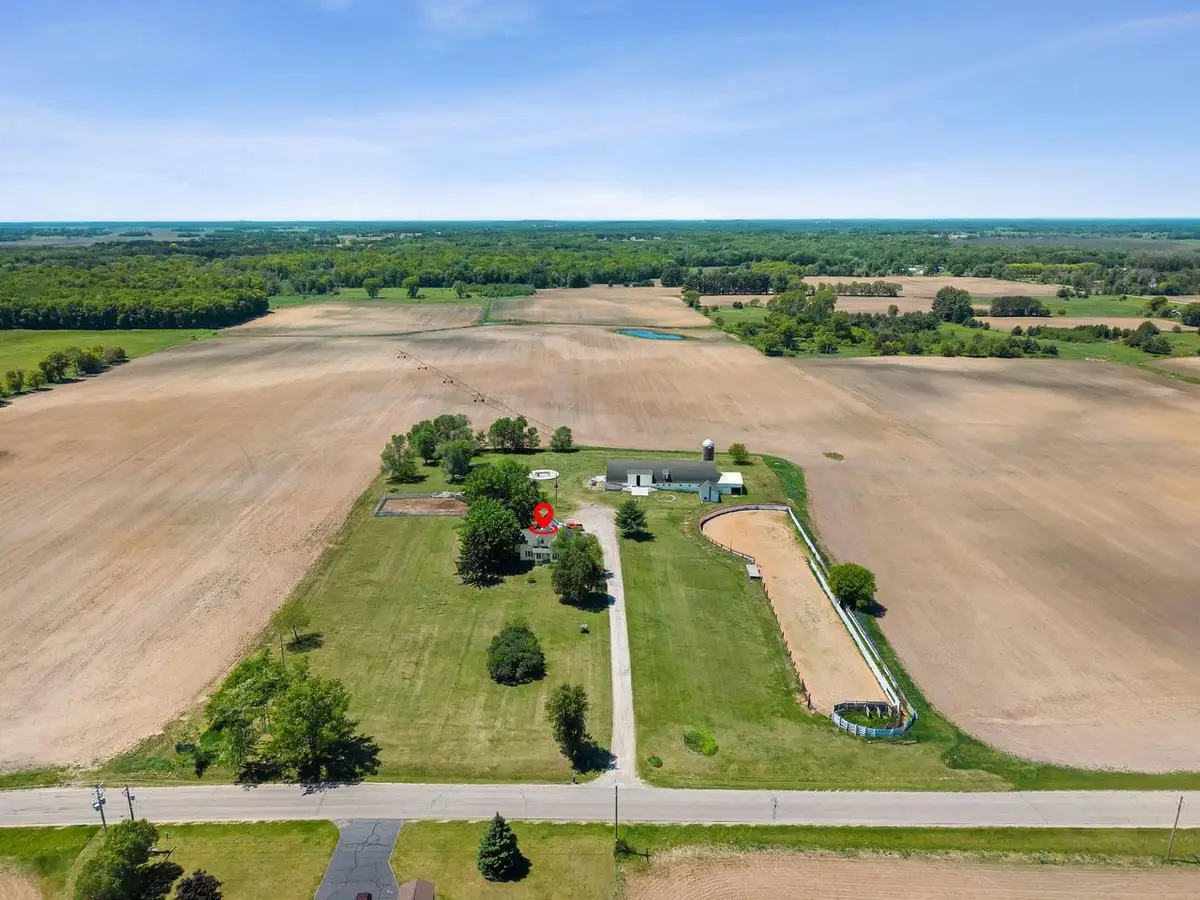 N9567 32nd Drive Road, Berlin, WI 54923 - #1