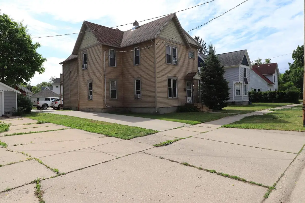 612 Yuba Street, Janesville, WI 53545 - #1