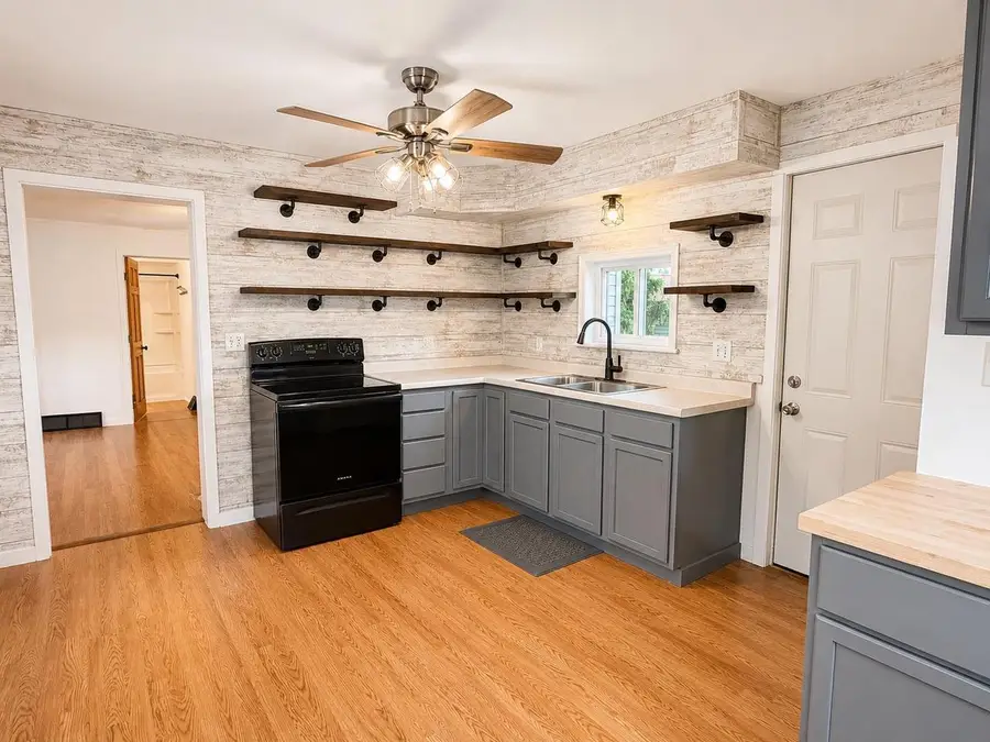 113 E Hall Street, Kendall, WI 54638 - #3
