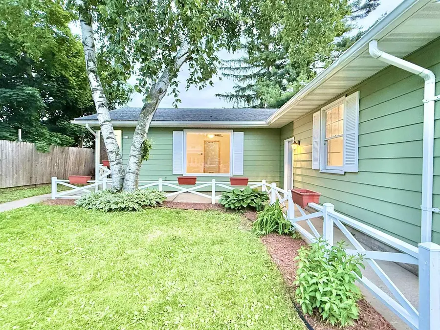 275 Broadway Street, Prairie Du Sac, WI 53578 - #3