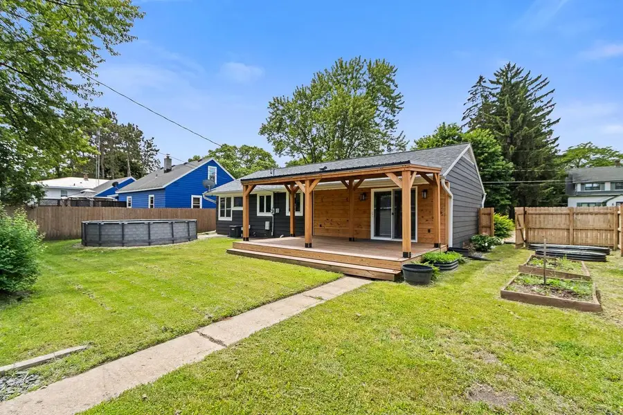 221 Highland Avenue, Portage, WI 53913 - #3