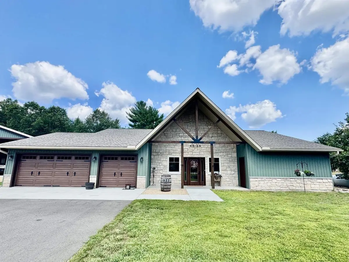 1923 Dakota Junction, Arkdale, WI 54613 - #1