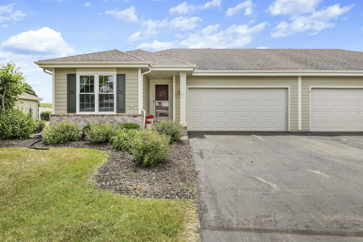 614 Belmont Drive, Watertown, WI 53094 - #1