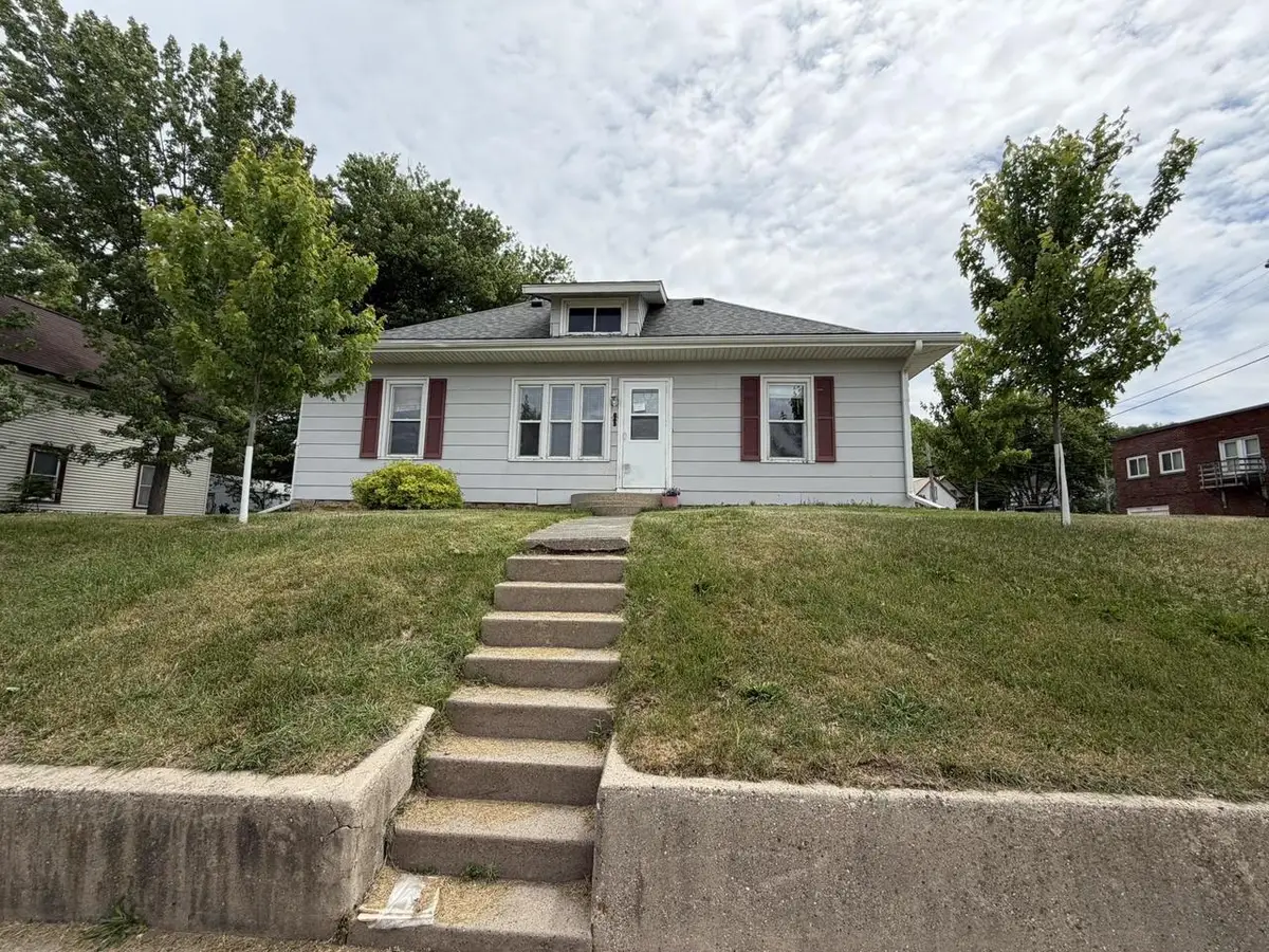 863 S Park Street, Richland Center, WI 53581 - #1