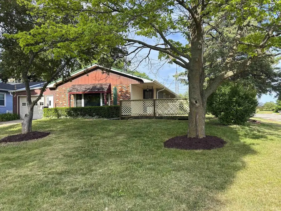 424 S Braun Avenue, Jefferson, WI 53549 - #2