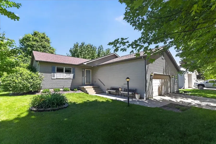 1340 Prairie Rose Drive, Sun Prairie, WI 53590 - #3