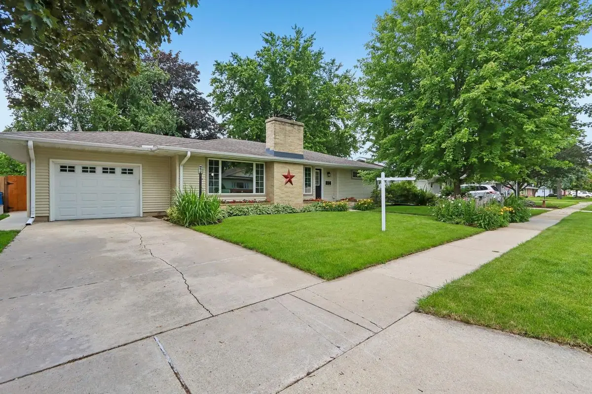 204 6th Street, Waunakee, WI 53597 - #1