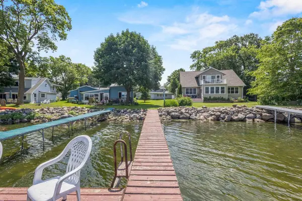 5904 Lake Edge Road, Mcfarland, WI 53558