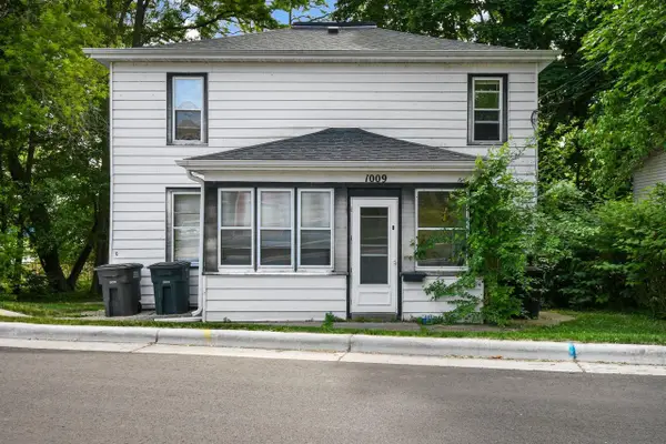 1009 S 4th Street, Stoughton, WI 53589