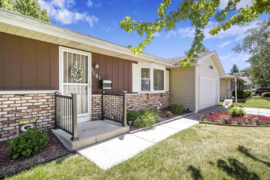 1101 N Water Street, Watertown, WI 53098 - #2