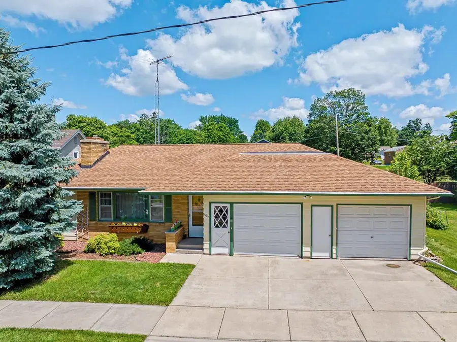 1207 23rd Street, Monroe, WI 53566 - #2