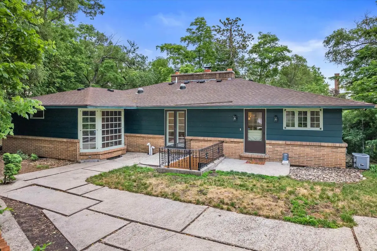 307 Prospect Avenue, Janesville, WI 53545 - #1