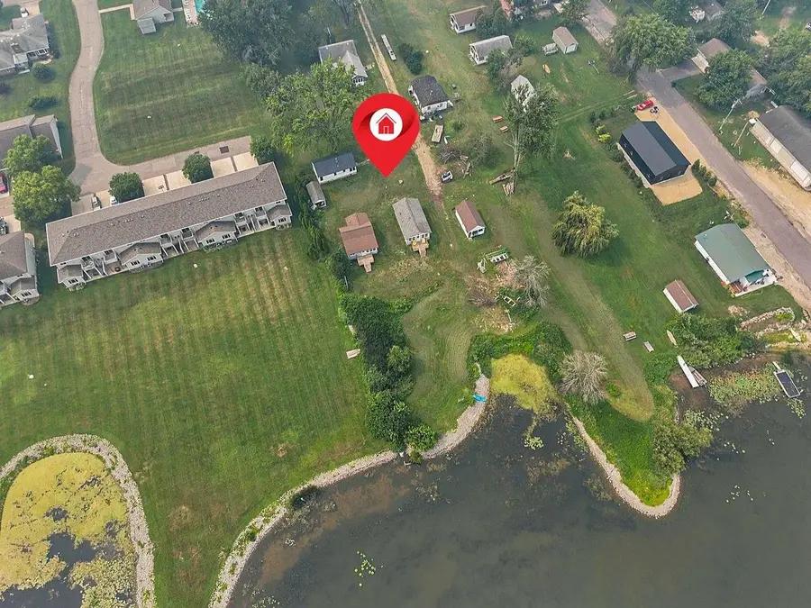 138 E Front Street, Marquette, WI 53947 - #3