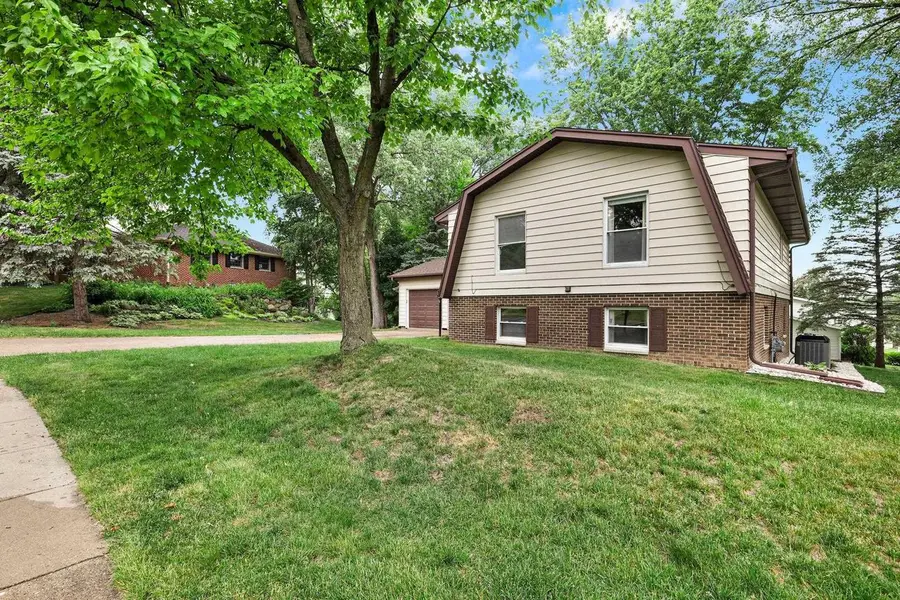 3906 Rolling Hill Drive, Middleton, WI 53562 - #3
