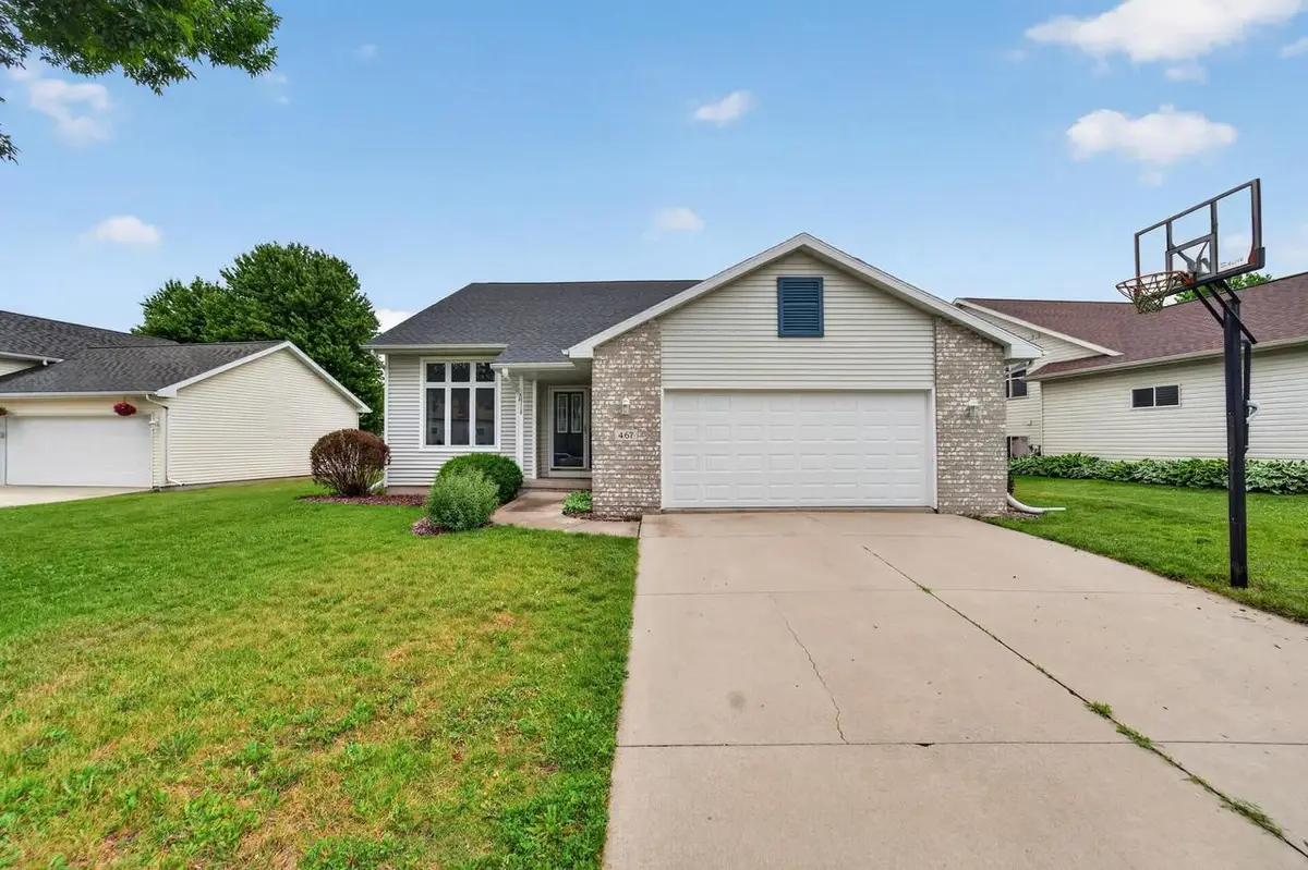 467 Sherbrooke Drive, Sun Prairie, WI 53590 - #1