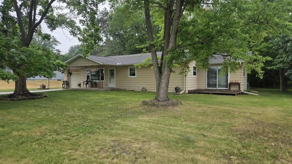 36 Pine Drive, Montello, WI 53949 - #1
