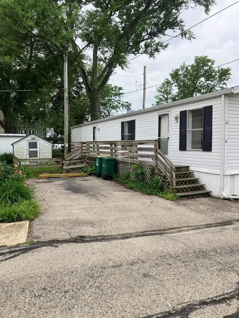 2120 S Riverside Drive #4, Beloit, WI 53511 - #3