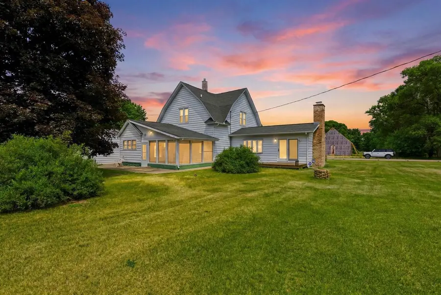 106 S 7th Street, Avoca, WI 53506 - #2