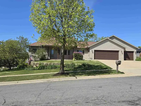 100 E Gonstead Road, Mount Horeb, WI 53572