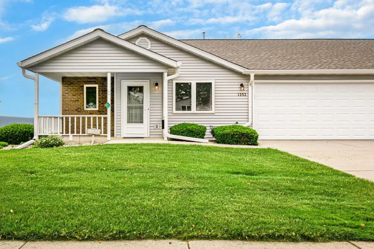 1352 15th Street, Baraboo, WI 53913 - #1