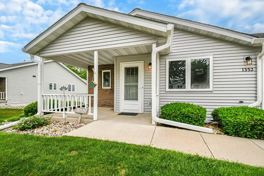 1352 15th Street, Baraboo, WI 53913 - #2