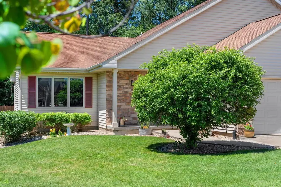 1019 21st Street, Prairie Du Sac, WI 53578 - #3