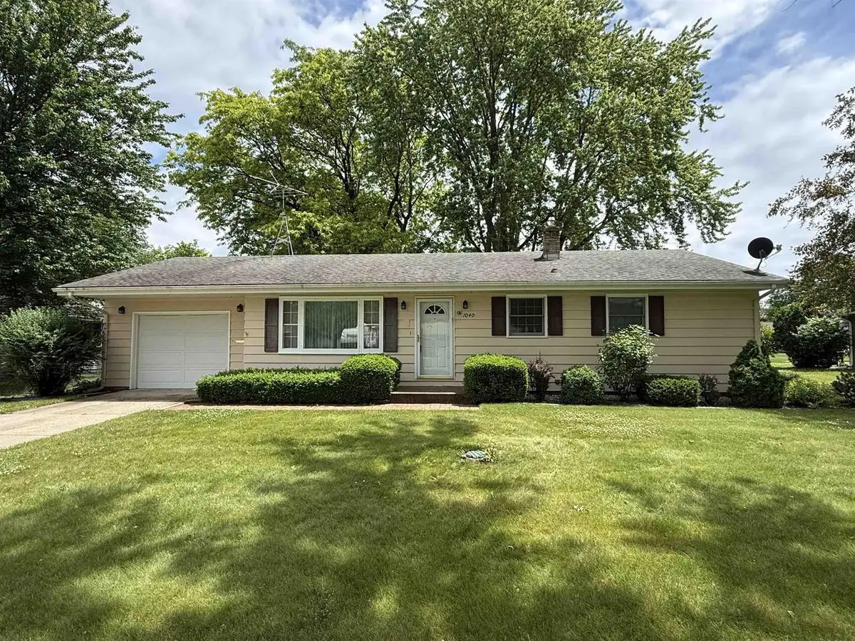 1040 N Sumac Drive, Janesville, WI 53545 - #1