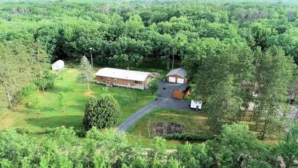 W2076 Amherst Road, Lyndon Station, WI 53944