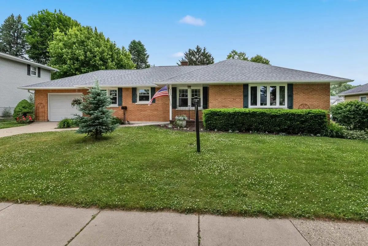 809 Grove Street, Beaver Dam, WI 53916 - #1