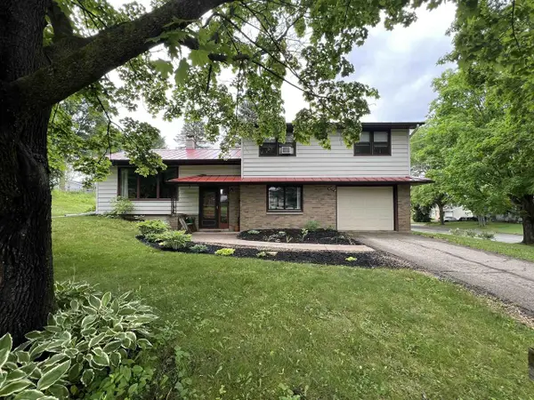 323 Pine Street, Viroqua, WI 54665