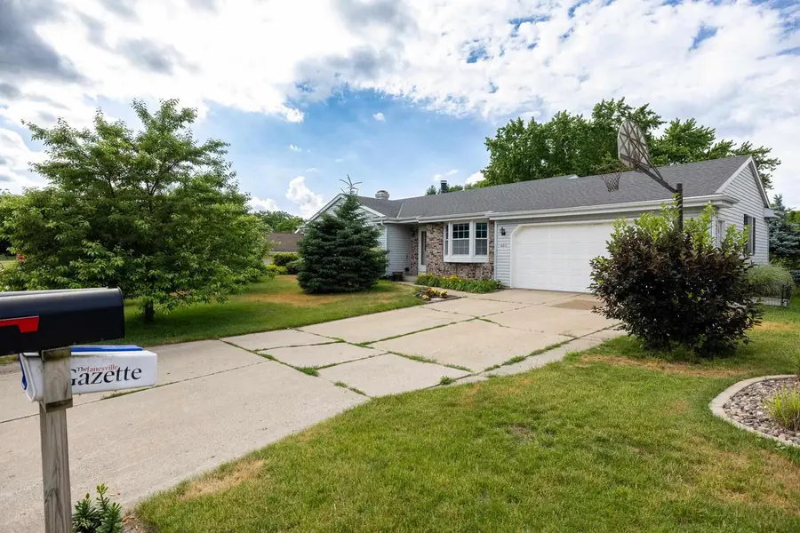 4211 Wilshire Lane, Janesville, WI 53546 - #3