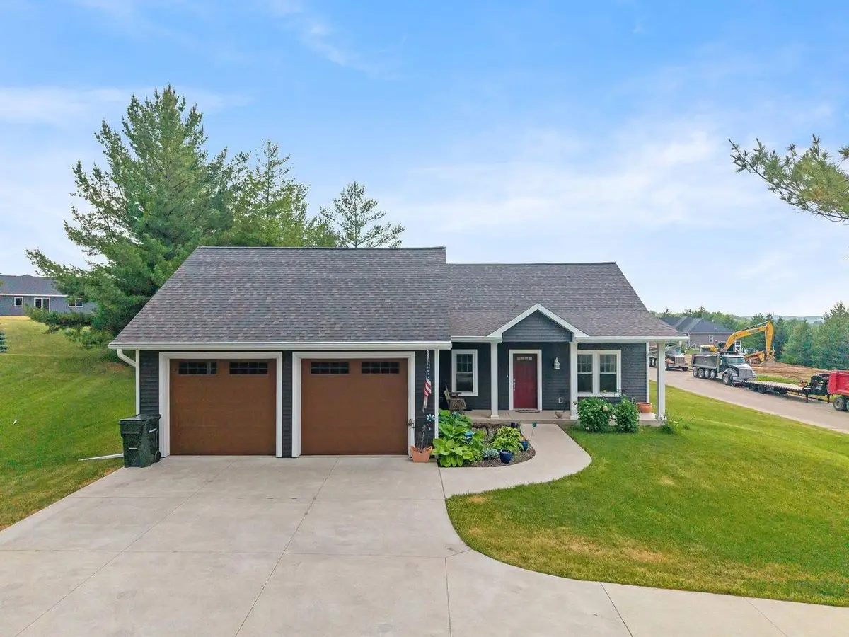 364 Drumlin Loop, Ripon, WI 54971 - #1