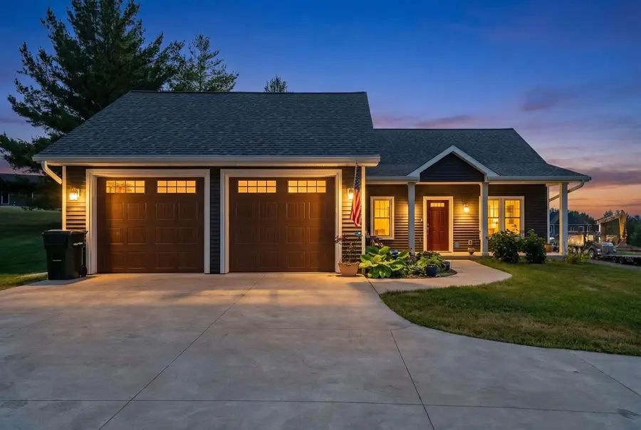 364 Drumlin Loop, Ripon, WI 54971 - #2