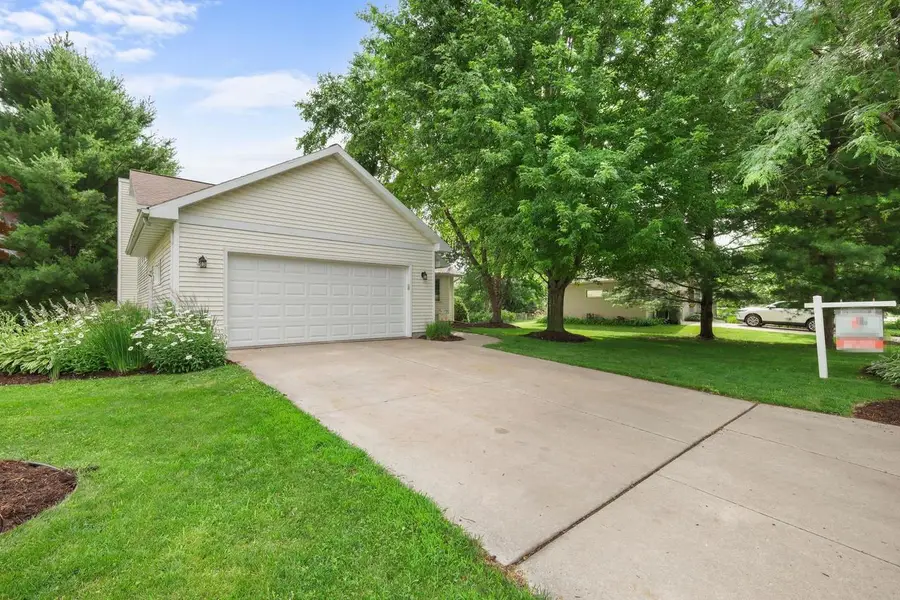 632 Grandview Drive, Sun Prairie, WI 53590 - #3