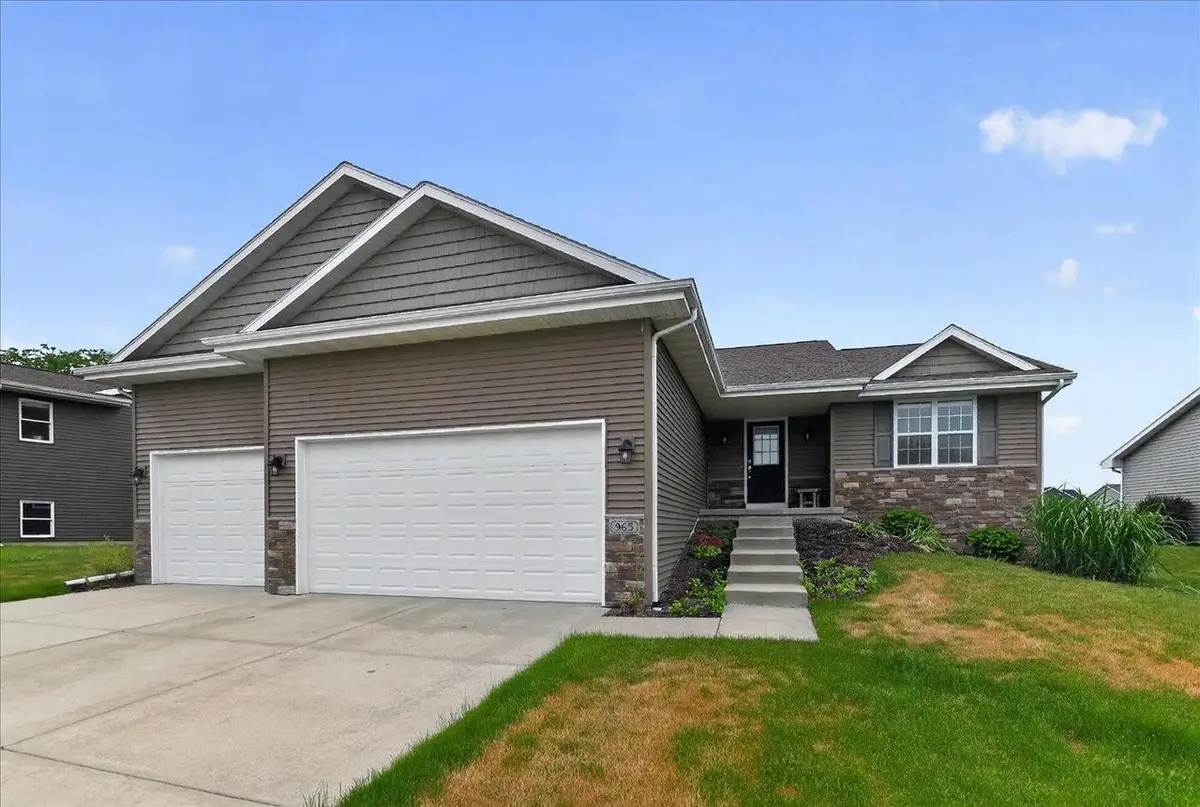 965 N Perry Parkway, Oregon, WI 53575 - #1