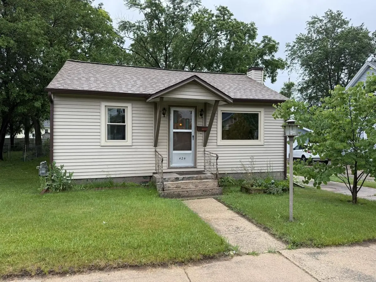 424 E Carroll Street, Portage, WI 53901 - #1