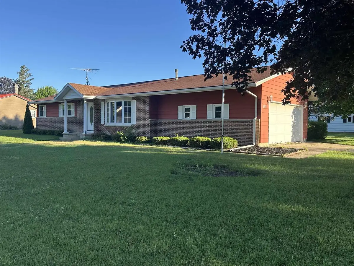 207 Cedar Avenue, Brodhead, WI 53520 - #1