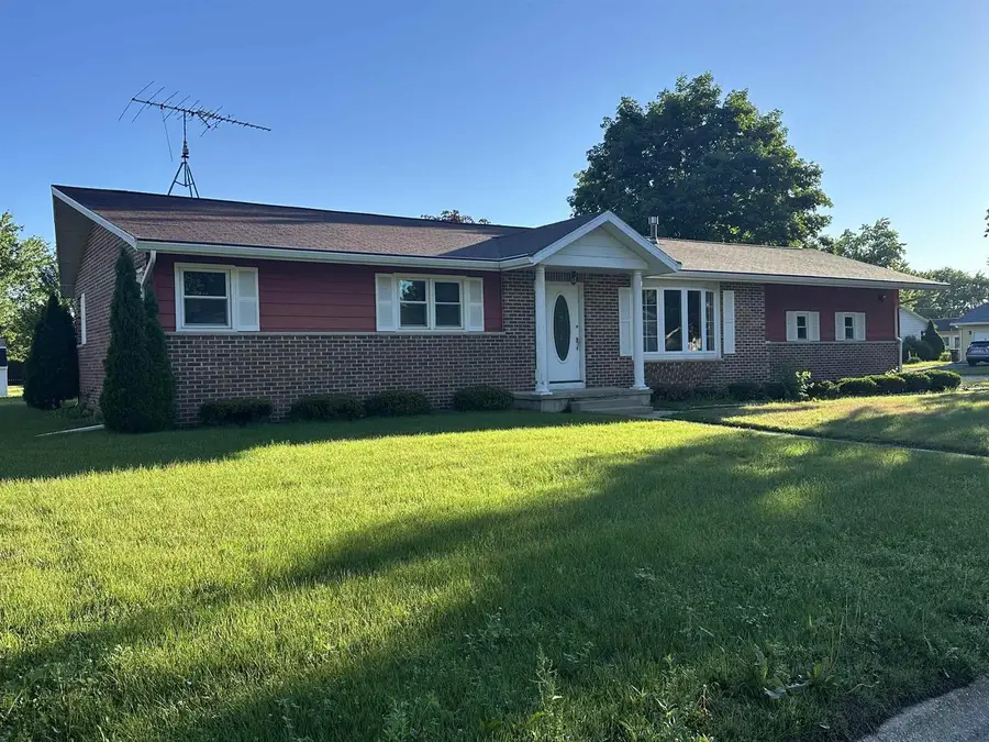 207 Cedar Avenue, Brodhead, WI 53520 - #3